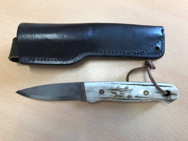 A Wright Bushcraft Knife with Antler Handle | SportingCutlery.co.uk