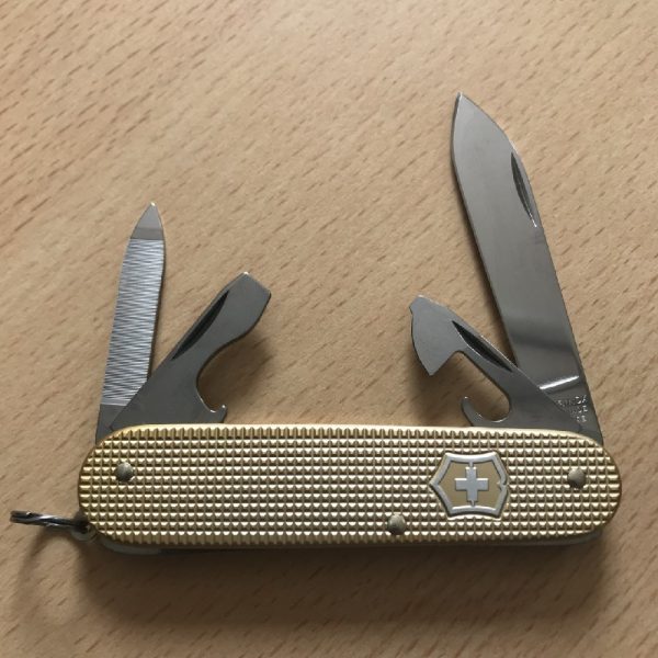 Victorinox Cadet Alox in Gold Limited Edition 2019 - Image 3