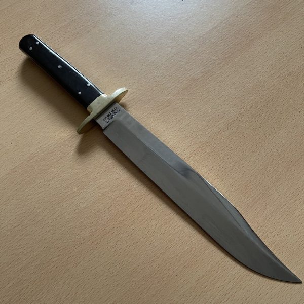 Stuart Truelove Skinner/Bowie with a Buffalo Horn Handle - No Sheath | SportingCutlery.co.uk