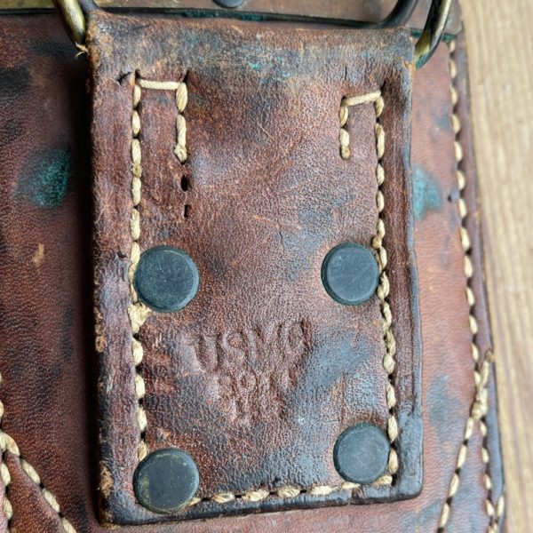 USMC Village Blacksmith Bolo Knife/Machete With Correct 1944 Dated Thick Leather Scabbard By Boyt. - Image 3