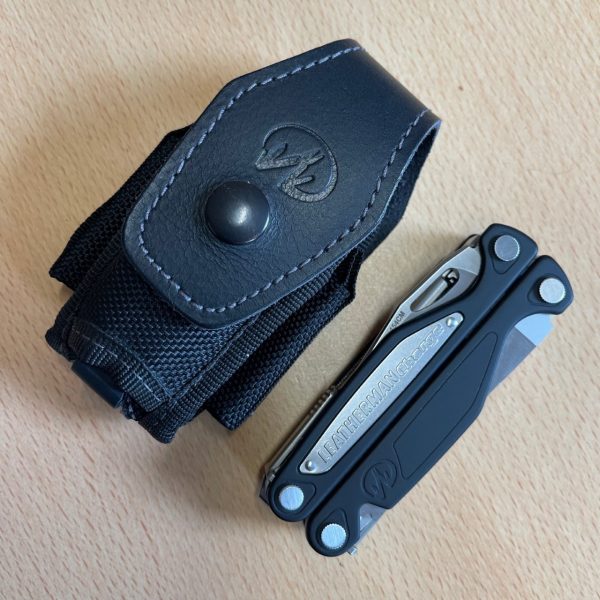 Leatherman AL with Leather pouch| www.sportingcutlery.co.uk