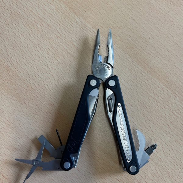 Leatherman AL with Leather pouch| www.sportingcutlery.co.uk