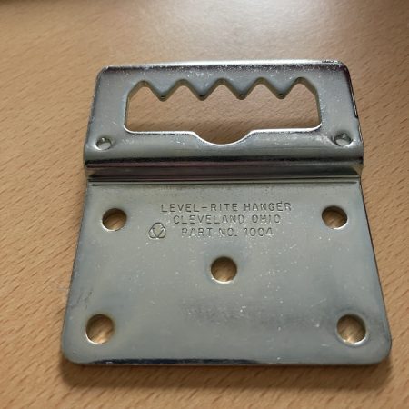 A1004 Level-Rite Hanger Bracket 3.1/4" x 3.3/4"