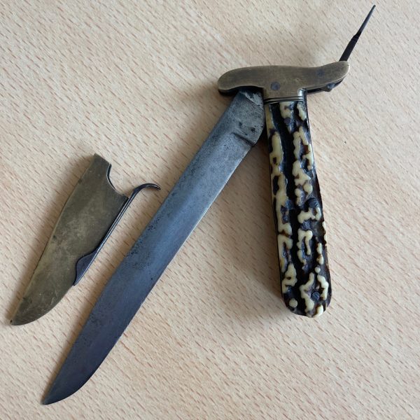 Stag Folding Bowie Knife