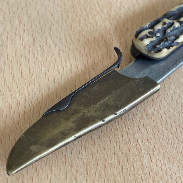 Stag Folding Bowie Knife - Image 12