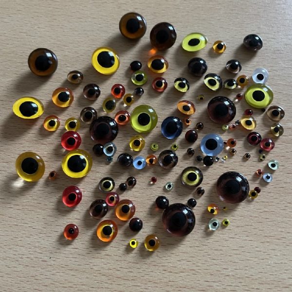 Various glass eyes with a black pupil.  From 2mm to 16mm - Retail Value £100+ - Image 3