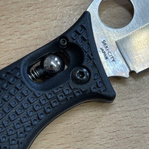 Spyderco DAllara Drop Point C82PBK2 - Image 6