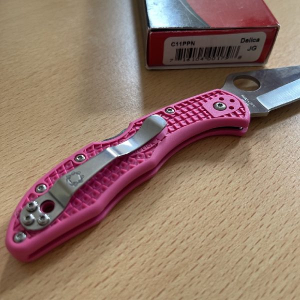 Spyderco Limited 2008 Production - Delica 4 in Pink - C11PPN - Image 3