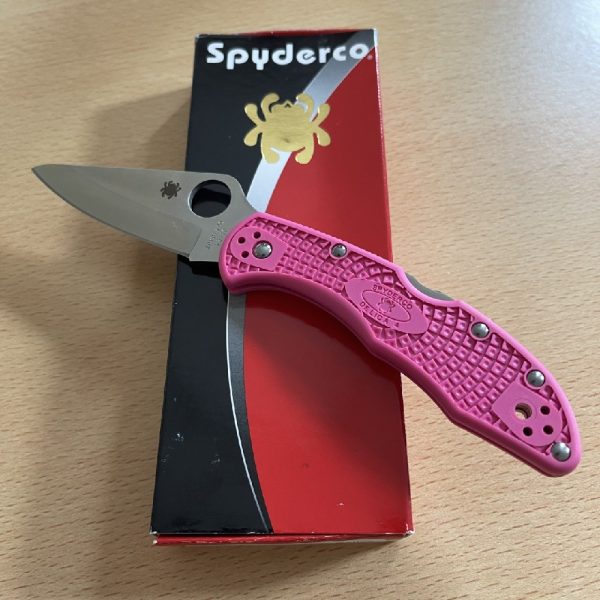 Spyderco Limited 2008 Production - Delica 4 in Pink