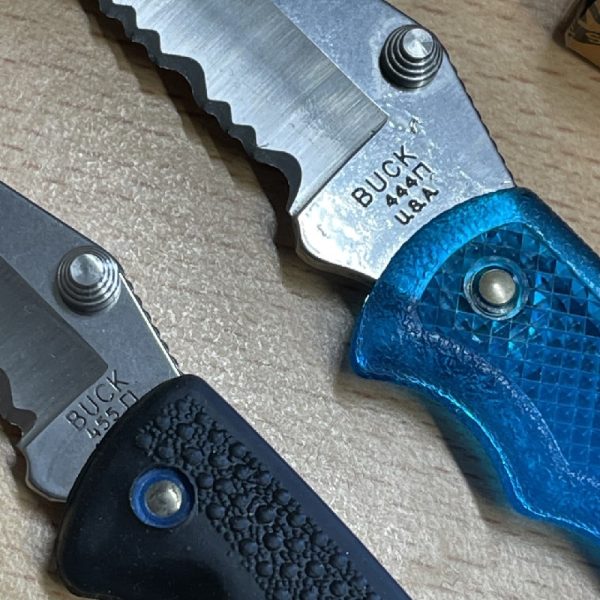 Buck Lite B444 Serrated Aqua and Buck Mini Protege B455-FX-0  both Boxed and Unused - Image 3