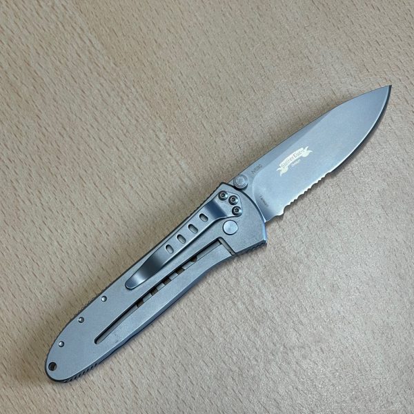 This Benchmade Model 10300 Steirer Eisen Monochrome - Image 2