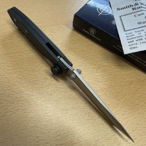 Smith & Wesson SWP11 Phantom Pocket Knife - Plain Edge - Image 3
