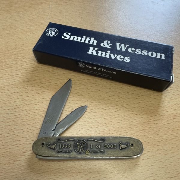 Smith & Wesson 1999 Leaders Stand Alone - 2 Blade Pocket Knife - Image 2