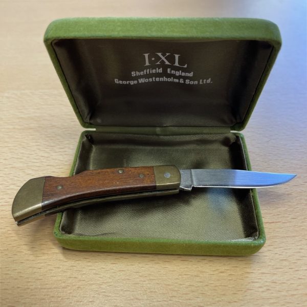 George Wostenholm I-XL Pocket Knife plus Schrade and Frontier. - Image 9