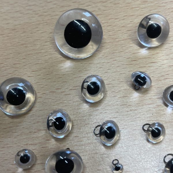 Crystal Glass Eyes with a black pupil on a loop - 25 eyes - Retail Value £50+ - Image 2