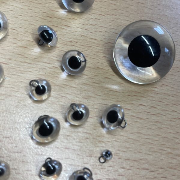 Crystal Glass Eyes with a black pupil on a loop - 25 eyes - Retail Value £50+ - Image 3