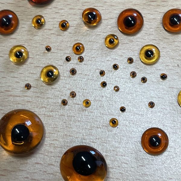 Crystal Topaz Glass Eyes with a black pupil - 44 eyes - Retail Value £60+ - Image 3