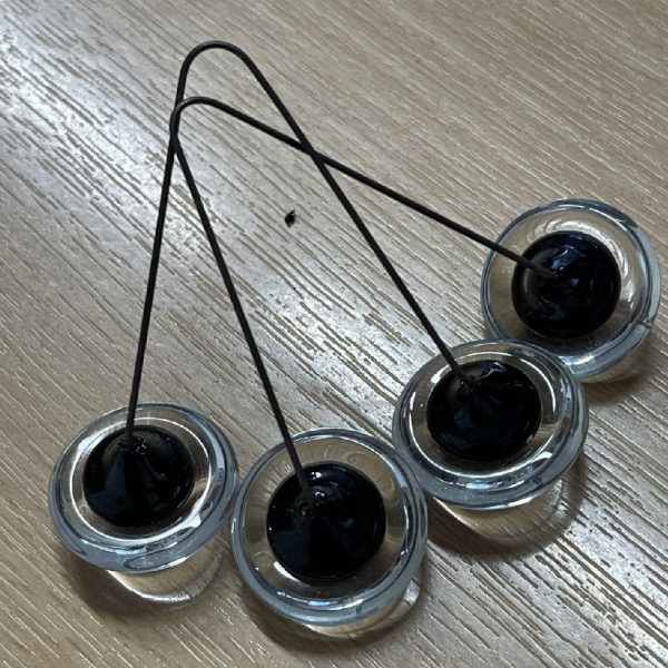 Crystal Eyes with a Large Black Pupil. Two pairs 24mm - on wire - Image 2