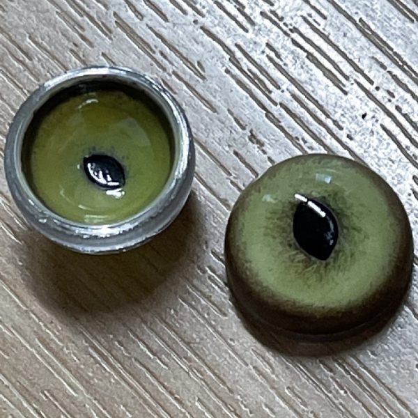 Glass Eyes for Cat or Lynx with Slit Shape Pupil -16mm - Image 2