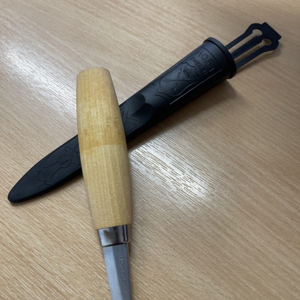 Mora Kniv 120 Laminated Steel Carving Knife, Blade Len 5.8cm Ex-Display - Image 3