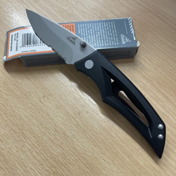 Gerber Vector - Combo Part Serrated Edge