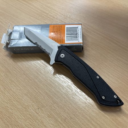 Gerber Revolt- Combo Part Serrated Edge Tanto