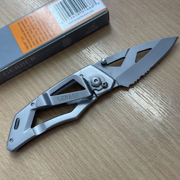 Gerber Truss 2.0 - Combo Part Serrated Edge - Folding Pocket Knife - Image 3