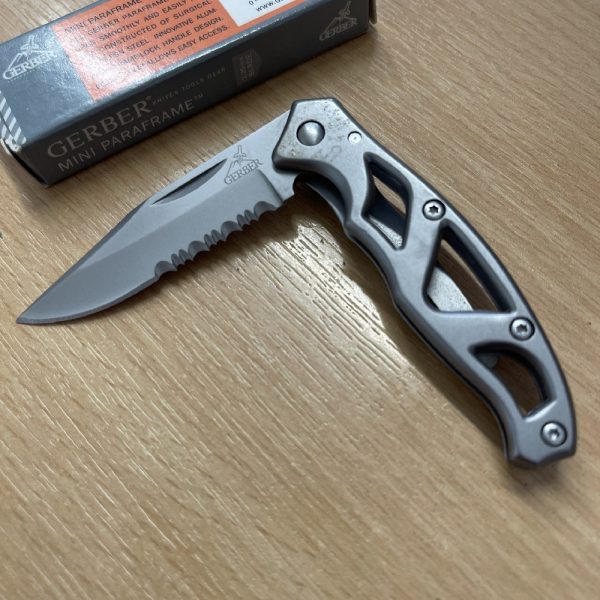 Gerber Mini Paraframe - Pocket Knife - Part Serrated Edge - Image 3