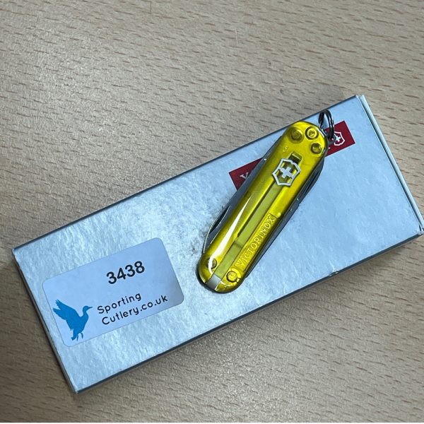 Victorinox Classic SD Translucent Yellow - Swiss pocket knife - Image 2