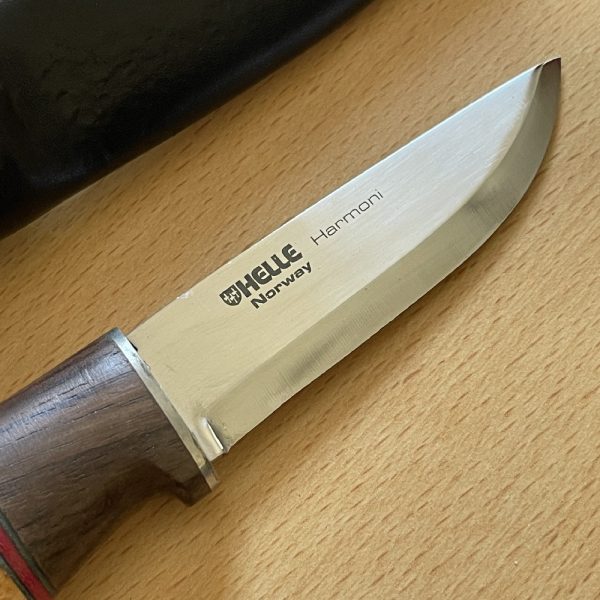 Helle Harmoni 87 Hunting Knife with a Birch Wood Handle - Image 3