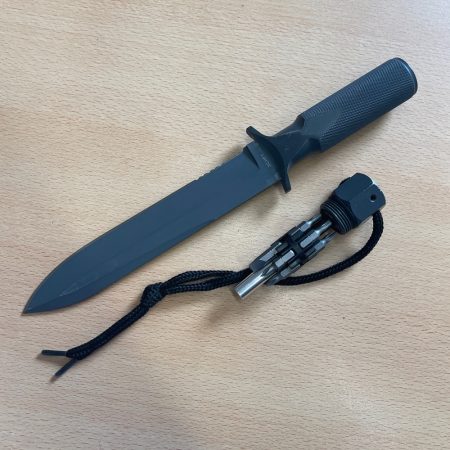 Schrade Extreme Survival Knife