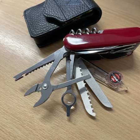 www.sportingcutlery.co.uk/Wenger Tool Chest Plus