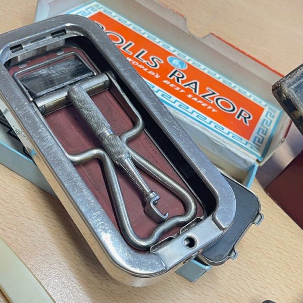 W. Saynor Hollow Ground Razor collection - Image 7