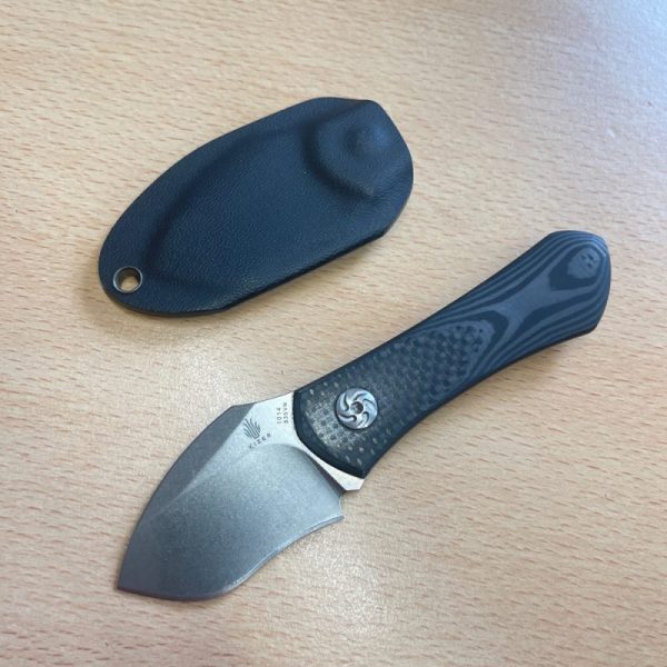 Kizer Thumbper Neck Knife - Image 3