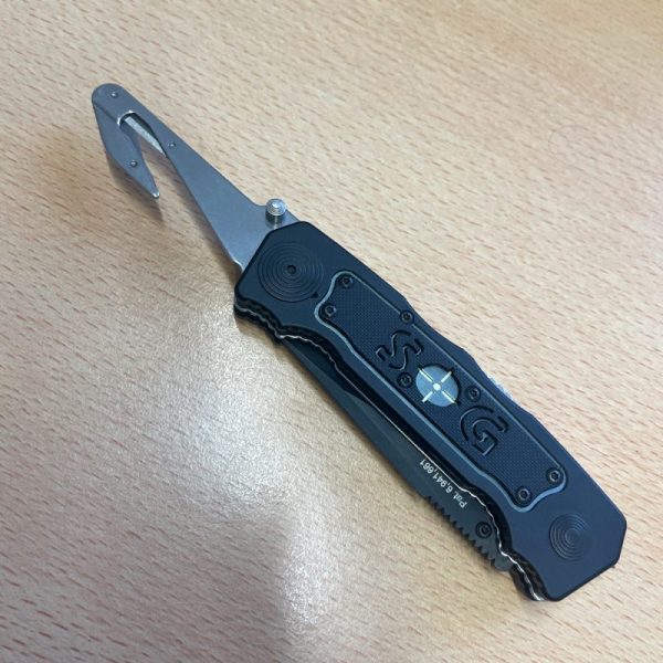 SOG Bi-Polar Rescue Knife - Image 3