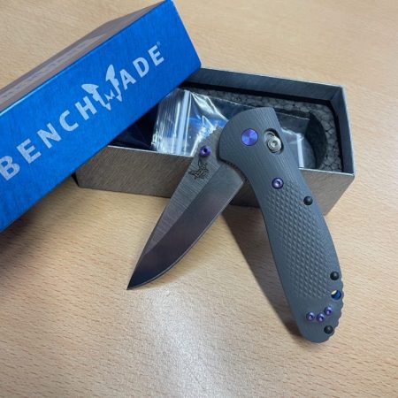 3987 a Benchmade Griptilian 551-1