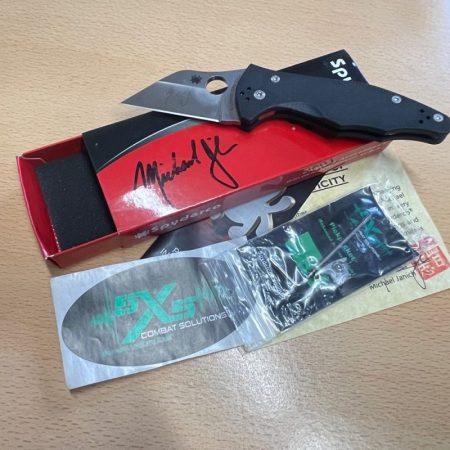 3994 e Spyderco Yojimbo 2 Janich
