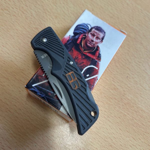 4286 d Bear Grylls Compact Scout