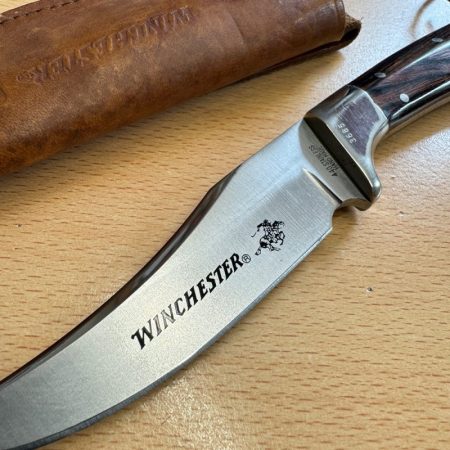 3090 d Winchester Fixed blade with wood handle