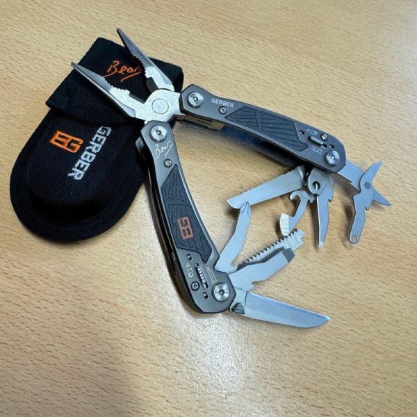 Bear Grylls Multi-tool - Image 3