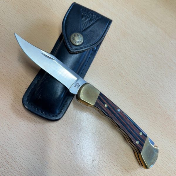 4431 b Buck 110 Finger Groove