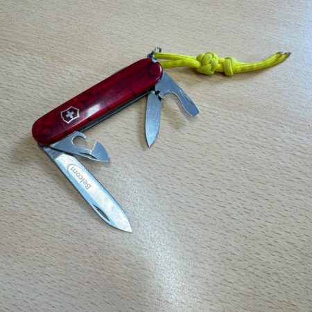 4453 a Victorinox Spartan Jelly Red