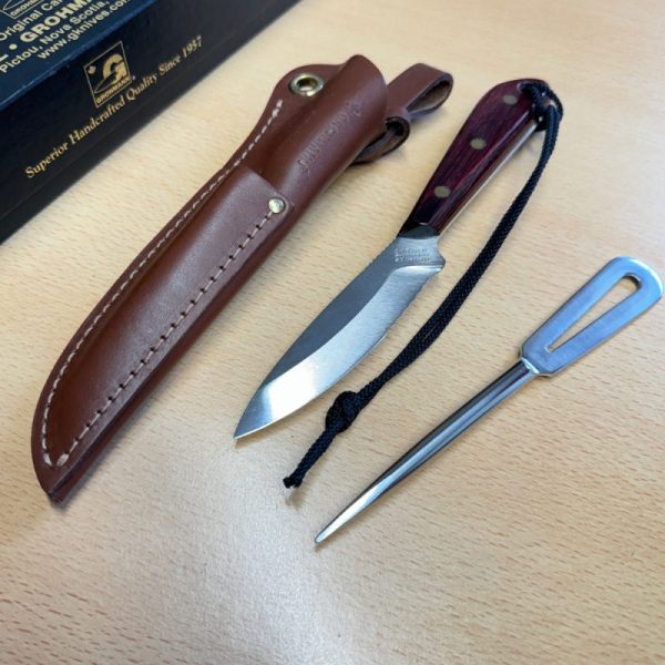 4491 a D.H Russell Grohmann Belt Knife