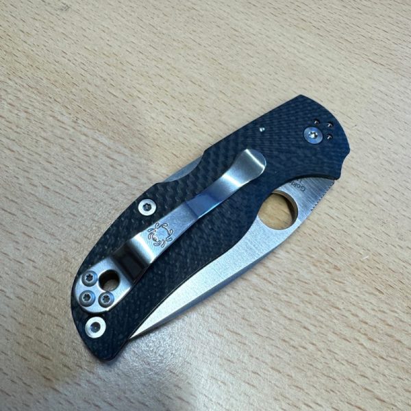 Spyderco Native 5 Fluted Carbon Fibre - Image 5