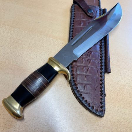 4502 a Large Outback Bowie Knife