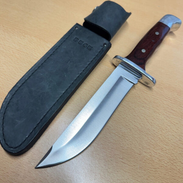 10003 b Buck USA 124 Frontiersman