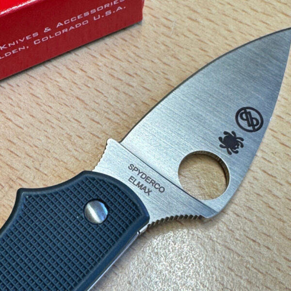 The Spyderco Urban Slipit C127PGR Elmax - Image 2