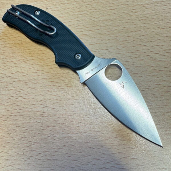 The Spyderco Urban Slipit C127PGR Elmax - Image 3