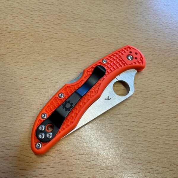 Spyderco Delicia 4 Orange handle VG-10 - Image 3