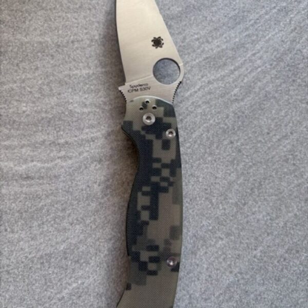 Spyderco Para Military 2 G10 Digi Camo - Image 5